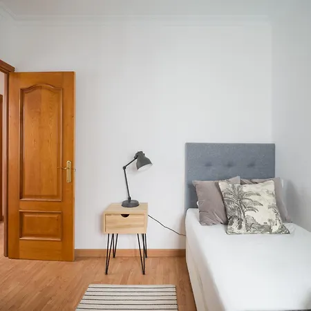 아파트 Moderno Piso De 3 Cerca De Triana *