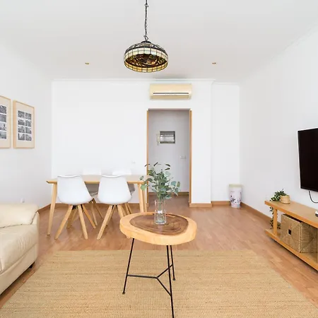 Daire Moderno Piso De 3 Cerca De Triana *